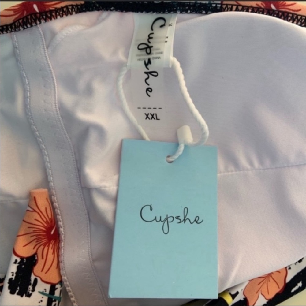 CUPSHE Deep V Strappy Back One Piece Swimsuit XXL